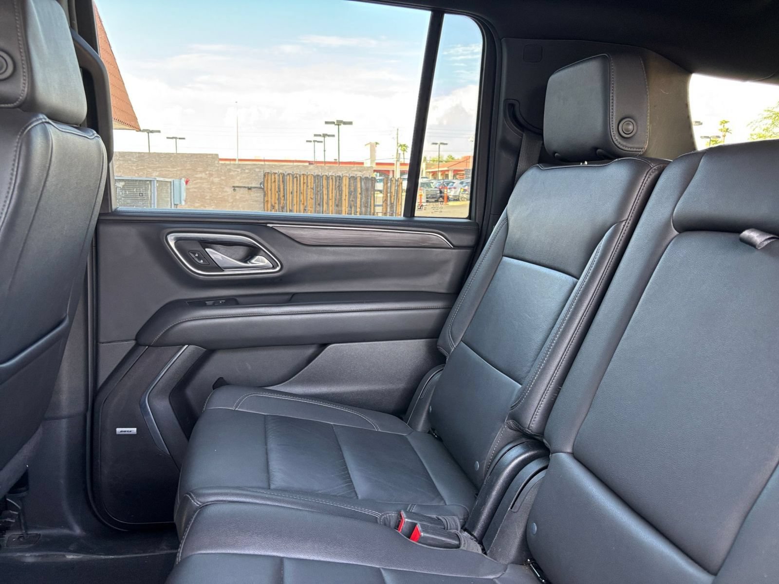 Used 2024 Chevrolet Suburban LT RWD image 41