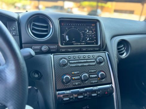 Used 2014 Nissan GT-R Black Edition image 24