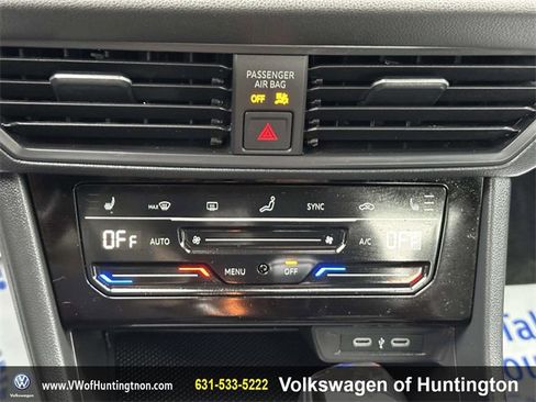 Certified 2025 Volkswagen Jetta Sport image 31