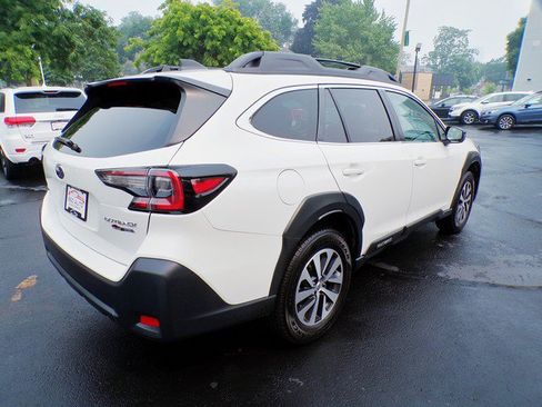 Used 2023 Subaru Outback Premium AWD/4WD image 8