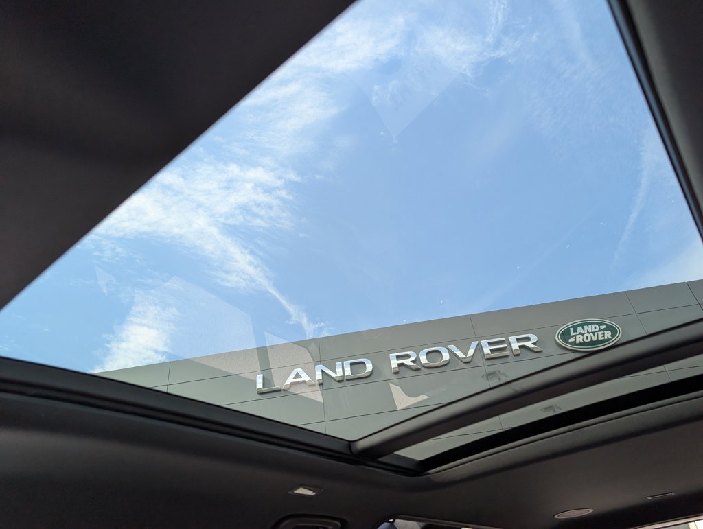 New 2026 Land Rover Defender 110 X-Dynamic SE AWD/4WD image 21