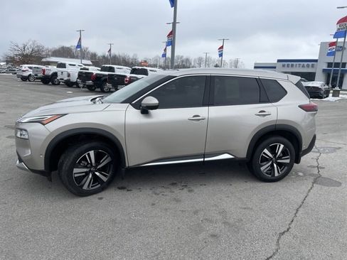 Used 2023 Nissan Rogue Platinum w/ Platinum Premium Package image 6