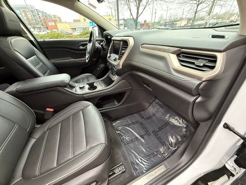 Used 2021 GMC Acadia Denali w/ Denali Ultimate Package image 47