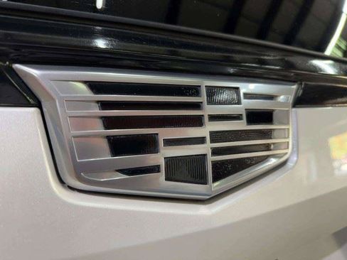 Used 2021 Cadillac Escalade Luxury RWD image 24