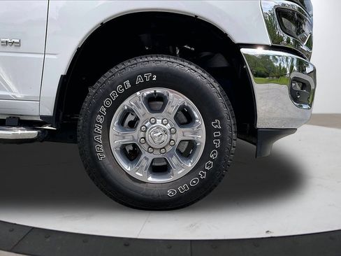 Used 2025 RAM 2500 Big Horn AWD/4WD image 34