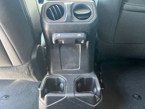Used 2018 Jeep Wrangler Unlimited Sport S AWD/4WD image 22