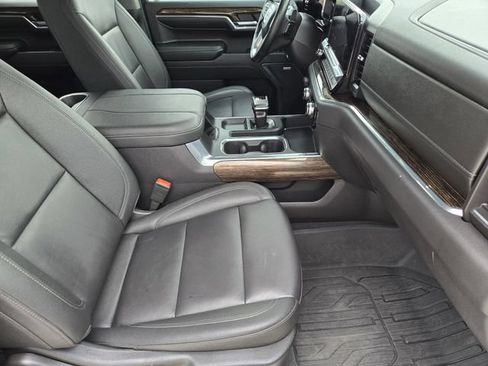 Used 2024 GMC Sierra 1500 Elevation w/ Elevation Premium Package AWD/4WD image 14