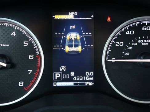 Used 2020 Subaru Forester Limited image 29