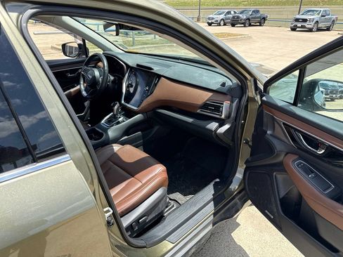 Used 2023 Subaru Outback Touring AWD/4WD image 15