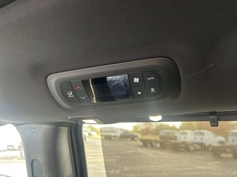 New 2026 Chrysler Pacifica Limited w/ S Appearance Package image 16