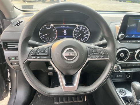 Used 2024 Nissan Sentra SV FWD image 15