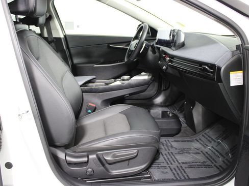 Used 2024 Kia EV6 Light RWD image 10