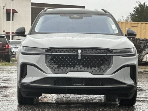 New 2026 Lincoln Nautilus Reserve image 8