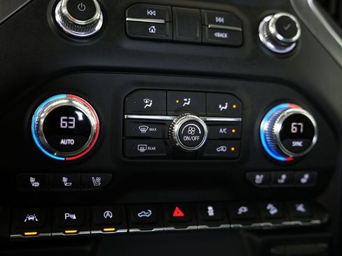 Used 2020 GMC Sierra 1500 Denali w/ Denali Ultimate Package AWD/4WD image 24