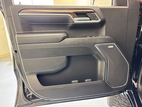 Used 2023 Chevrolet Silverado 1500 LT Trail Boss w/ LT Trail Boss Premium Package image 23