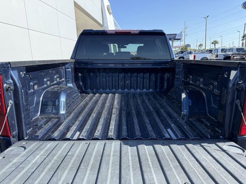 Used 2022 Chevrolet Silverado 1500 LT image 9