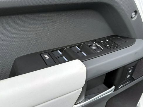 New 2025 Land Rover Defender 110 S image 15