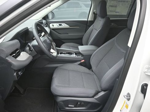 New 2026 Ford Explorer Active image 18