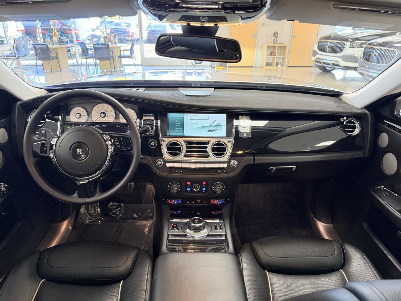Used 2016 Rolls-Royce Ghost RWD image 12