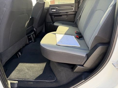 Used 2022 RAM 2500 Big Horn w/ Cold Weather Group image 12