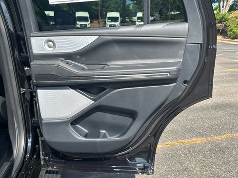 New 2026 Lincoln Navigator Black Label AWD/4WD image 18