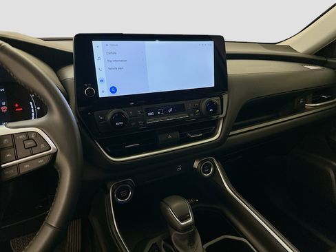 Used 2025 Toyota Grand Highlander XLE image 26