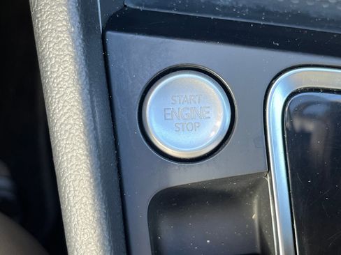 Used 2019 Volkswagen Jetta SE image 19