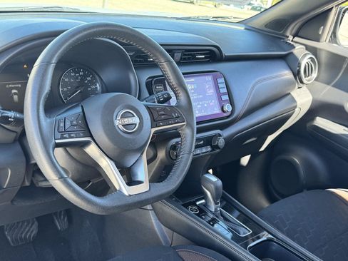 Used 2023 Nissan Kicks SR FWD image 21