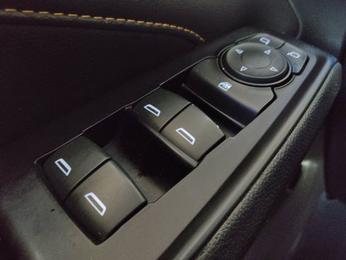 Used 2019 Chevrolet Traverse LS FWD image 27