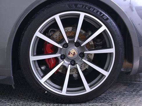 Used 2014 Porsche 911 Carrera 4S image 15