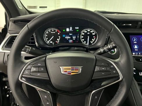 Certified 2025 Cadillac XT5 Premium Luxury FWD image 15