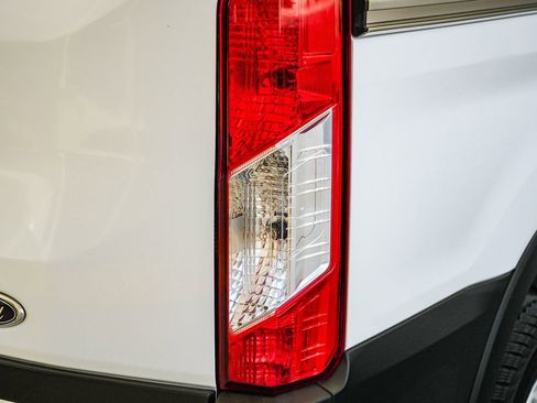 Used 2024 Ford Transit 250 Low Roof w/ Exterior Upgrade Package RWD image 7