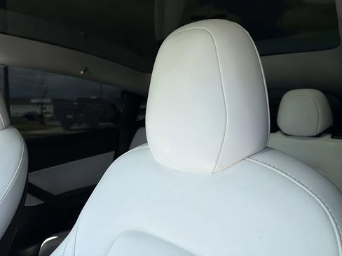 Used 2021 Tesla Model Y Performance image 17