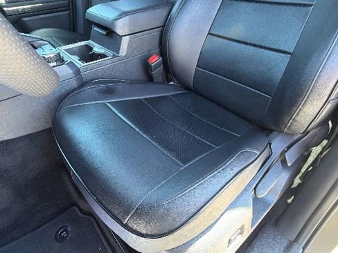 Used 2025 Toyota Tacoma TRD Off-Road image 14