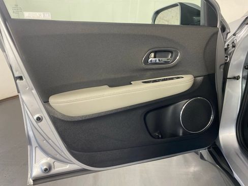 Used 2022 Honda HR-V EX image 25
