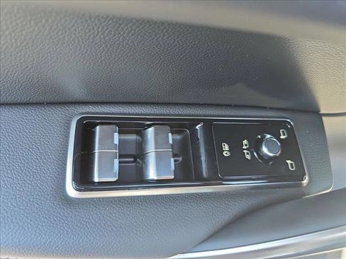 New 2026 Jaguar F-PACE R-Dynamic S AWD/4WD image 25