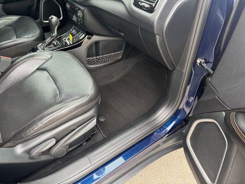 Used 2018 Jeep Compass Limited image 14