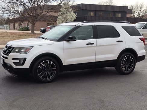Used 2016 Ford Explorer Sport w/ Equipment Group 401A image 10