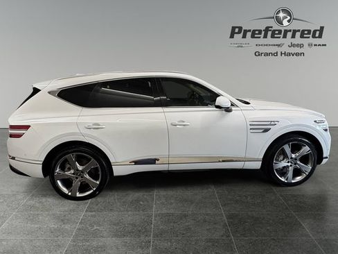 Used 2022 Genesis GV80 3.5T w/ Prestige Package 07 AWD/4WD image 9