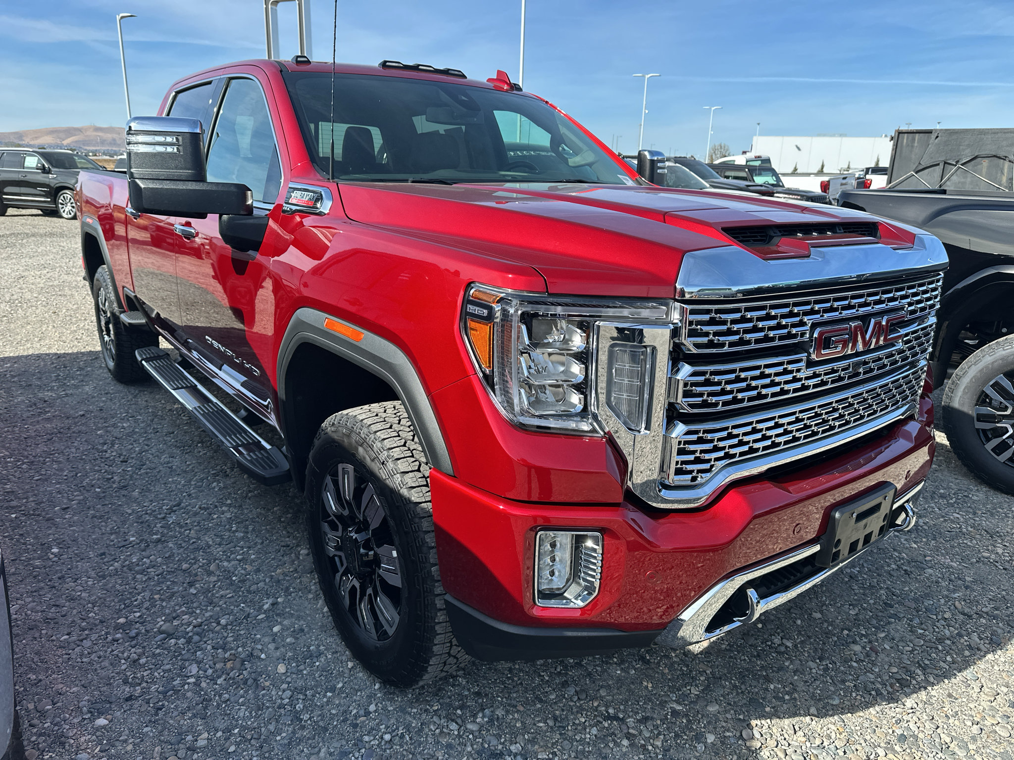 Used 2021 GMC Sierra 3500 Denali AWD/4WD image 2