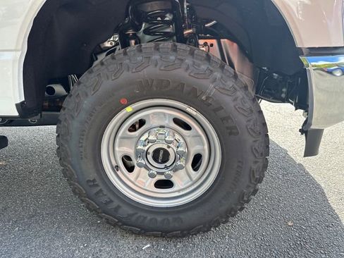 New 2026 Ford F250 XL w/ XL Off-Road Package image 12