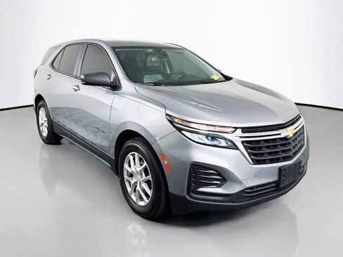 Used 2023 Chevrolet Equinox LS FWD image 1