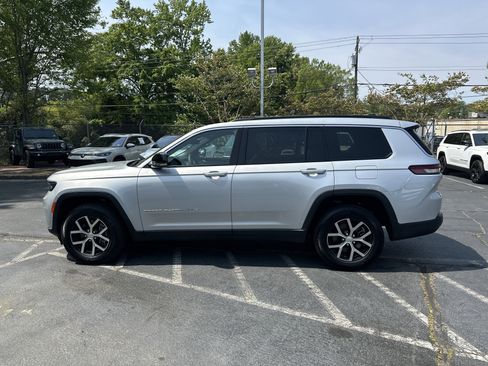 Used 2024 Jeep Grand Cherokee L Limited w/ Luxury Tech Group II image 6