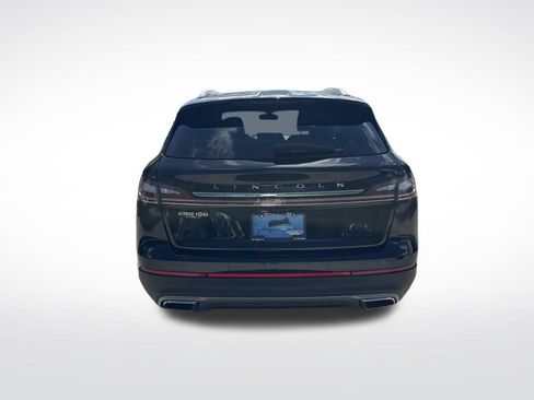 Used 2023 Lincoln Nautilus FWD w/ Premium Package image 7