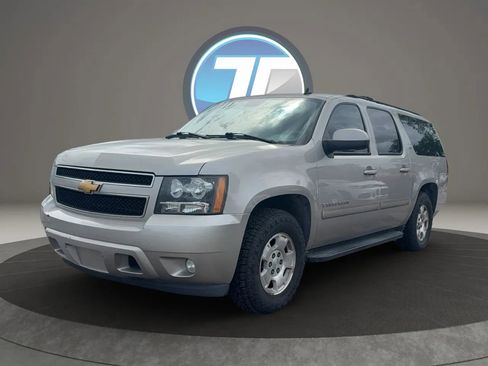 Used 2007 Chevrolet Suburban LTZ w/ LTZ Preferred Equipment Group image 4
