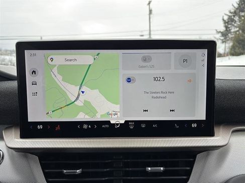 New 2025 Ford Explorer Active image 21