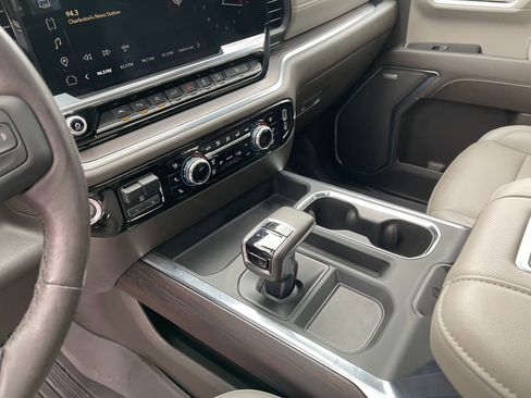 Used 2022 GMC Sierra 1500 SLT w/ SLT Premium Plus Package image 22