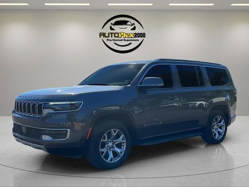 Used 2022 Jeep Wagoneer Series II AWD/4WD image 3