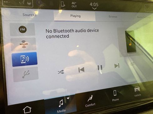 Used 2024 Chrysler Pacifica Touring-L image 28