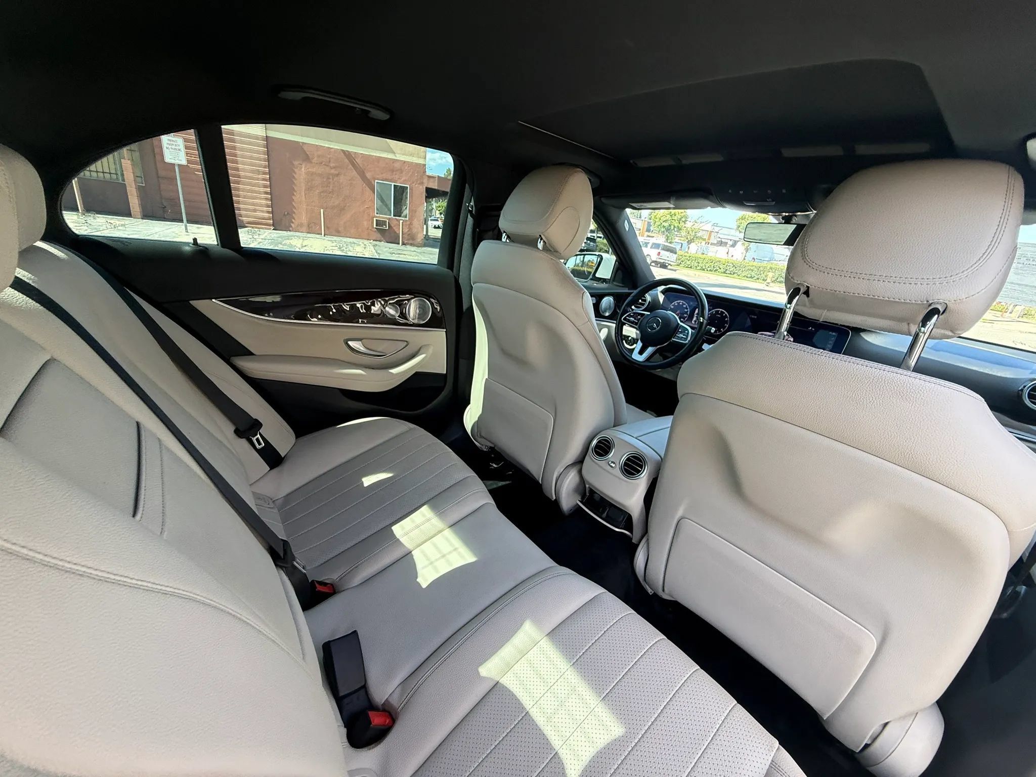 Used 2020 Mercedes-Benz E 350 Sedan image 19